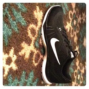 BRAND NEW women’s Nike flex trains